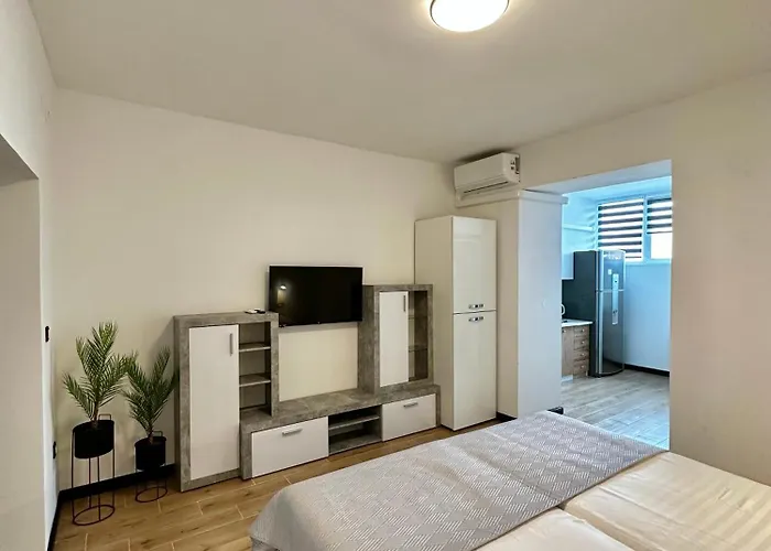 Crolivia Apartments Near Arena, Center Of Pula